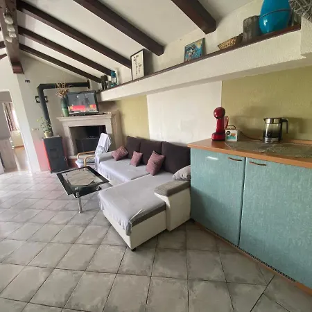 Apartment App Adam *