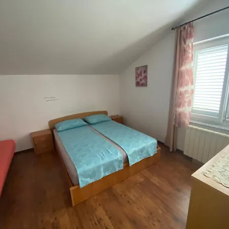 Apartamento App Adam Buje